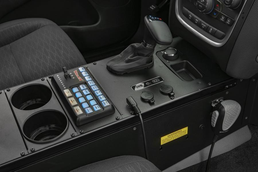 Детали интерьера Dodge Durango Pursuit (WD) 2018 года  (фото 6 из 12)